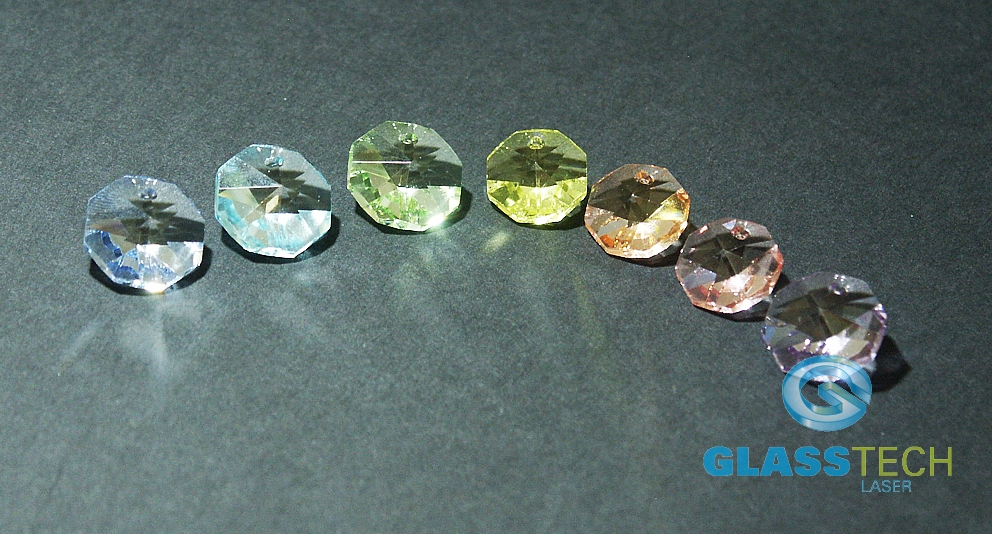 Hvězdička - různé barvy - s jednou dírkou, 18 mm