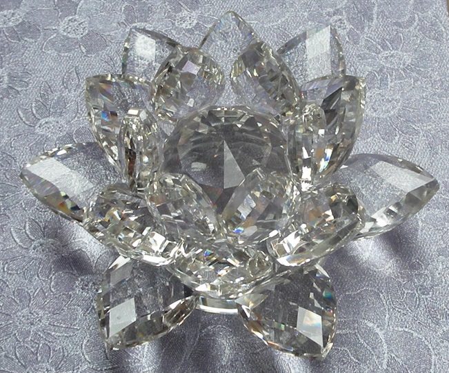 Feng-Shui křišťálový lotos střední - 10 cm
