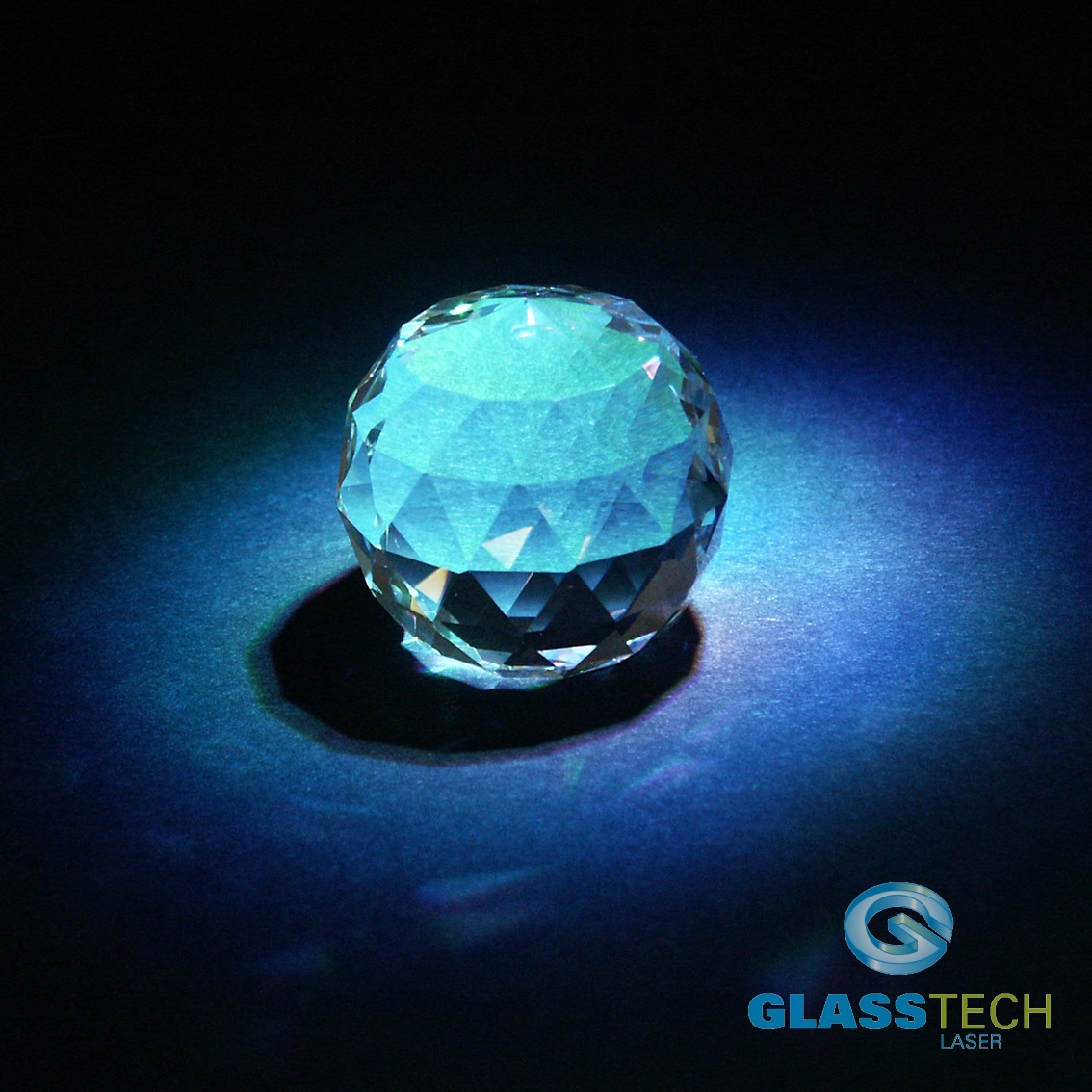 Feng-Shui křišťálová koule s ploškou - 40 mm