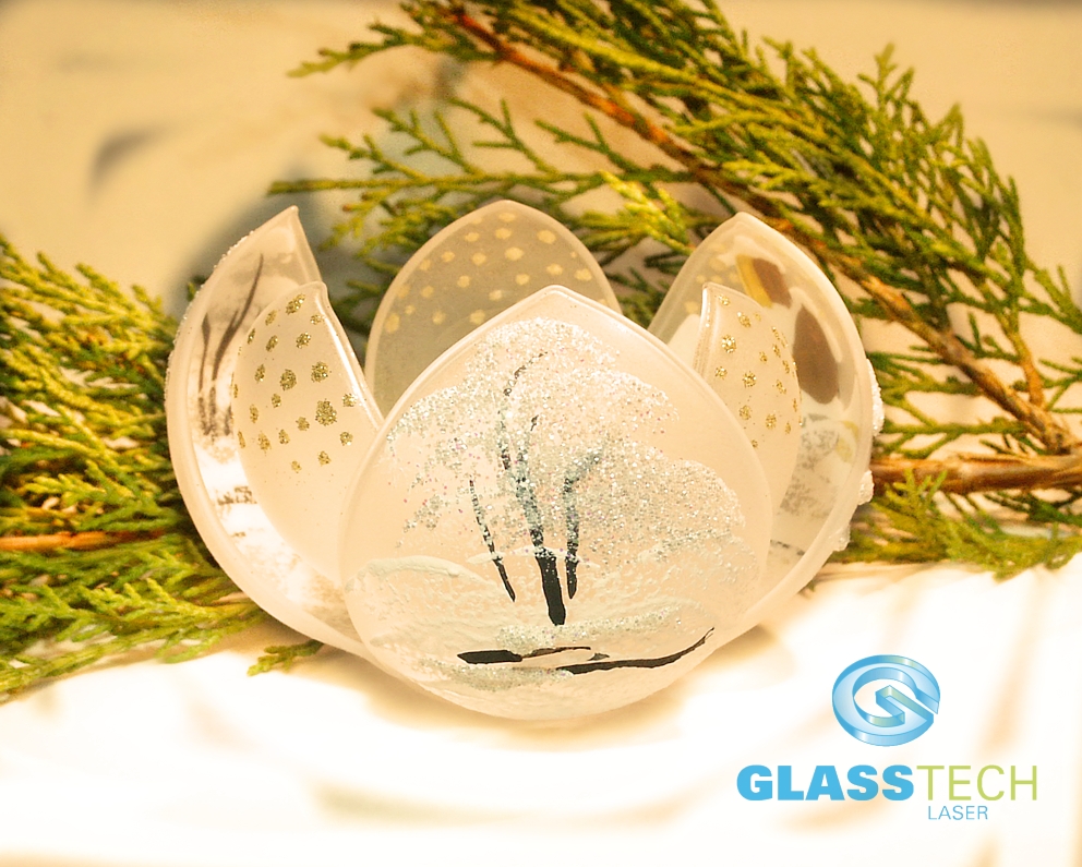 Svícen - skl. leknín bílý - s malovanými domky