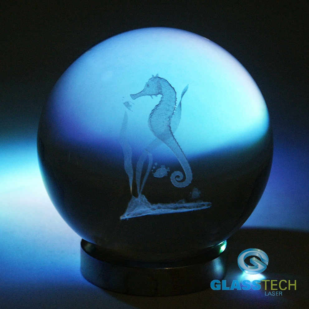 3D Mořský koník v kouli 80 mm + LED stojánek