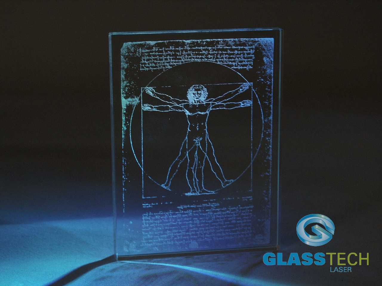Vitruvian laserovaný ve skleněné desce