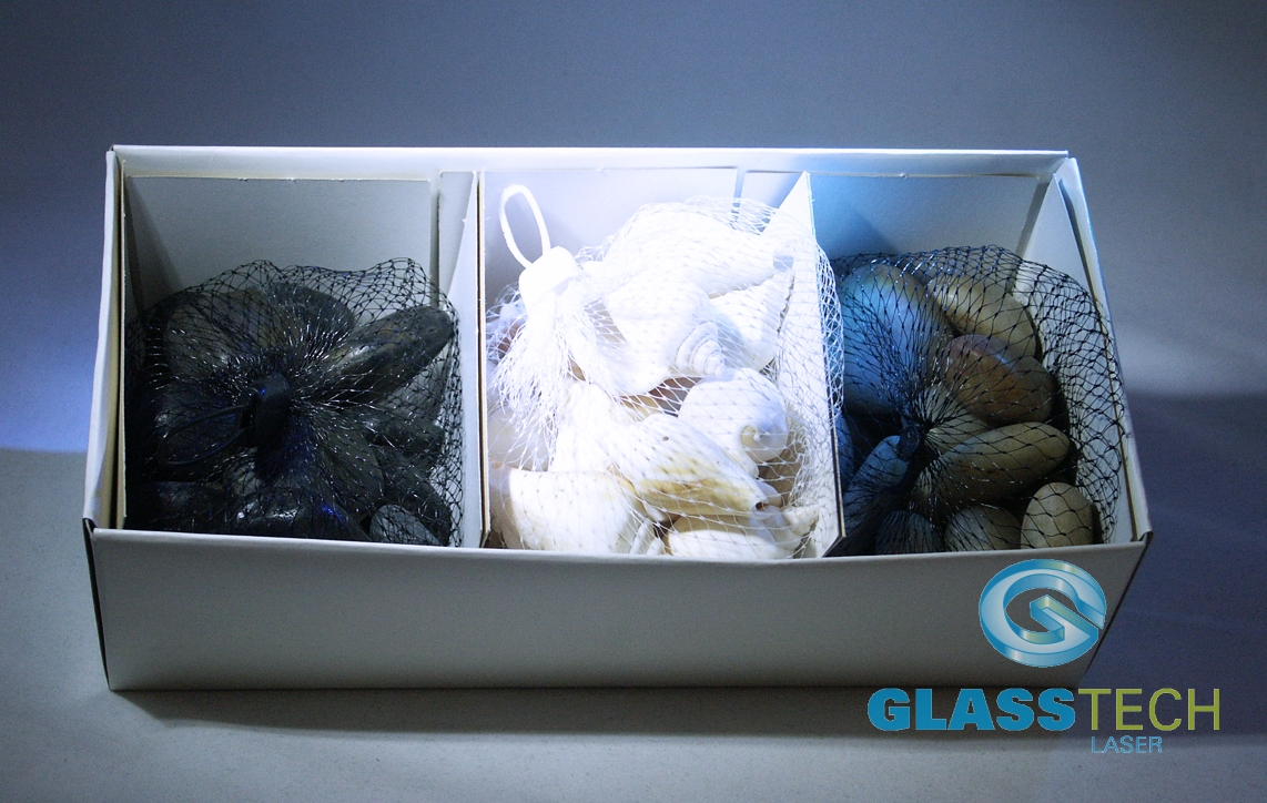 Kamínky a mušličky v krabičce